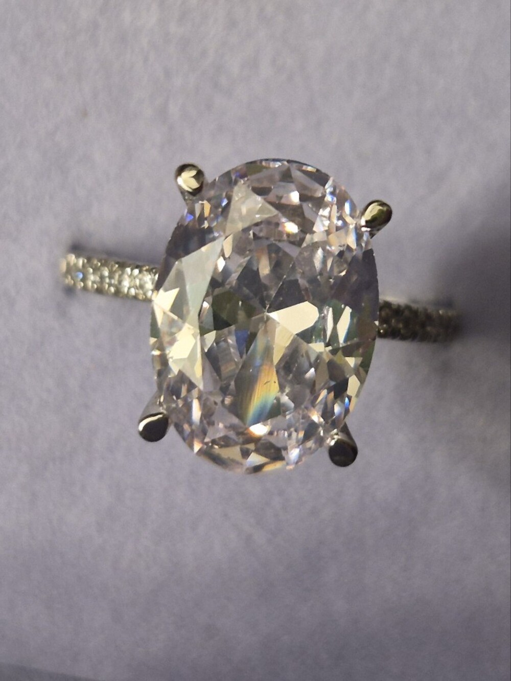 VVS1 8.35 Carat* Oval shape&cut Solitaire w/Pave Band Size 6,7&8 US Available